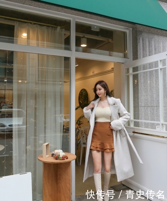 性感女神孙允珠清纯花仙晓蝉薄翼百合束袖裙凸显修长美腿