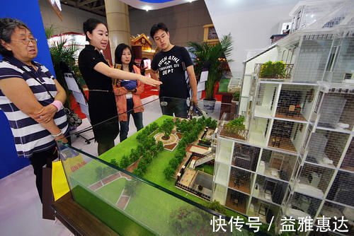 开发商|纠结：一楼带花园和顶楼带露台的房子，该怎么选？内行人给出答案