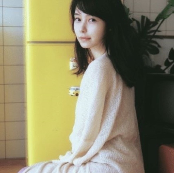 穿搭","m":"cccf99caee7581d09071a86cbee112494c4180e0","nlabel":"stat_3107225961:zm.news.so.com:54Gr5Lit56eR5oqA,pageType_zmt,glevel_3","ntag":"tfashion;sfashion_时尚;kfashion_1:长裙;call_P:全类:时尚:美女;cfashion_P:全类