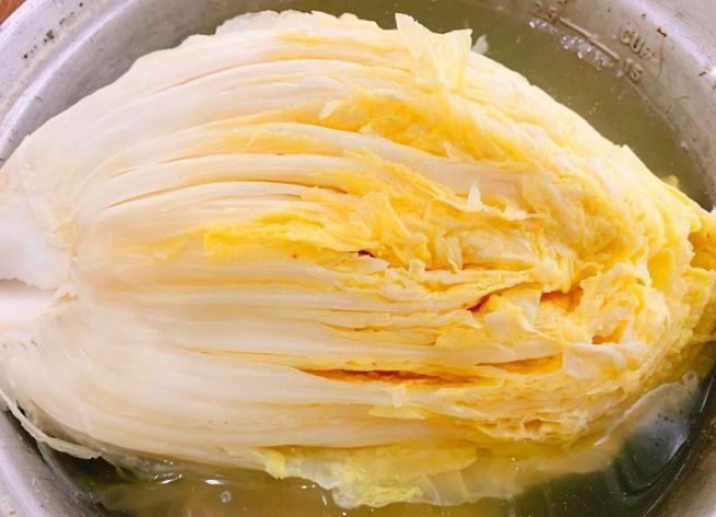 冬天包饺子，韭菜靠边站，多用这3种菜做馅，营养又解馋，真香