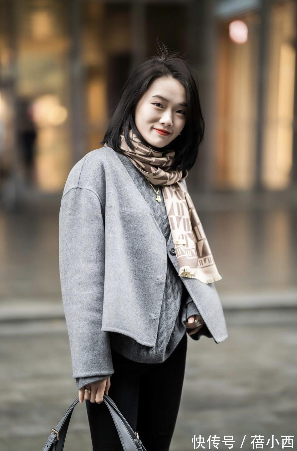 深灰色|女人过了40岁,一定要试试“短毛呢外套”穿搭,显瘦显高还显气质