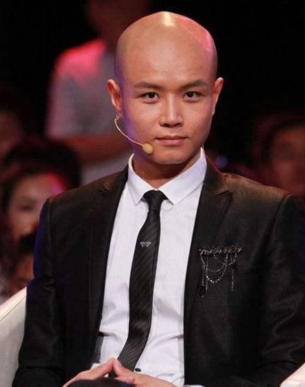 从“金牌主持”到“街头演讲”,乐嘉渐变人生背后,皆是因果轮回