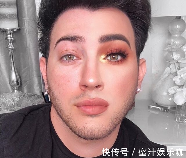 m化妆手法逆天,男性美妆博主的力量你一无所知!
