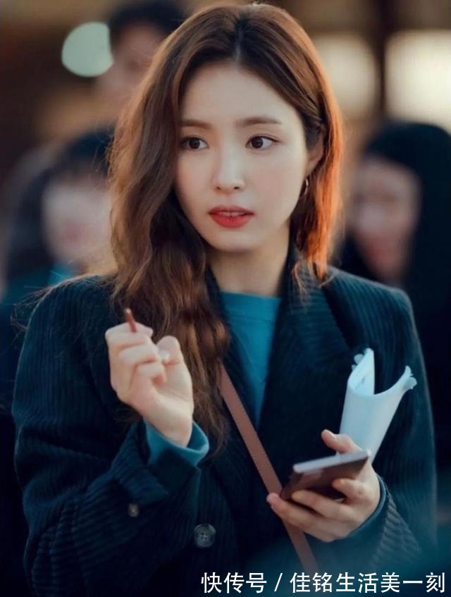 cr 适合亚洲女孩的韩式穿搭,早秋这么穿,洋气又时髦!