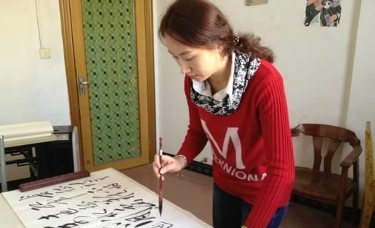 更上一层楼@农村美女郭剑琼的“毛体书法”到底有多棒,看看你就知道了