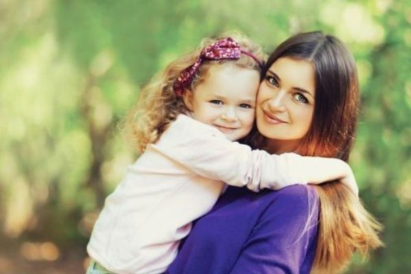 女儿身上有这3个缺点，父母别着急纠正，长大后说不定更有出息