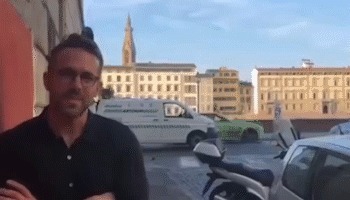 |搞笑GIF:见过荡秋千的,没见过骑摩托车荡秋千的