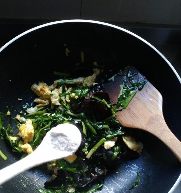 补血|这菜,含铁量是猪肝的3倍,是核桃的6倍,女性常吃补血养颜