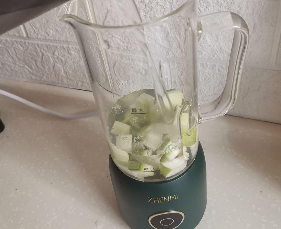 萝卜梨汁|常把它俩搭配做一杯,润燥止咳防感冒,比单纯喝果汁强多了