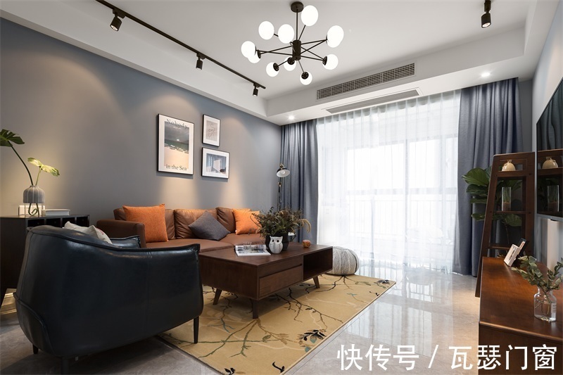 隔断|瓦瑟系统门窗指南：利用门窗设计拯救小户型客厅，涨知识！