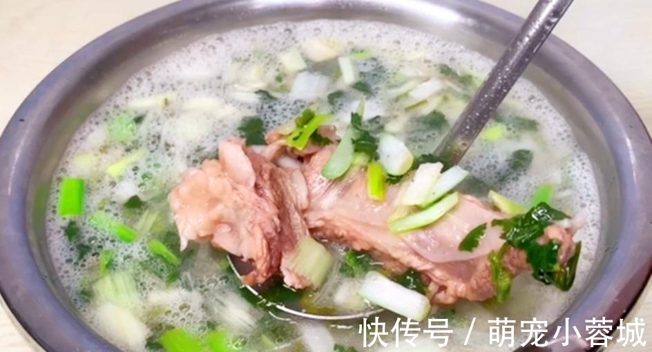 炖羊肉汤|炖羊肉时，有人先焯水，有人直接炖，大厨：全都不对，教正确做法