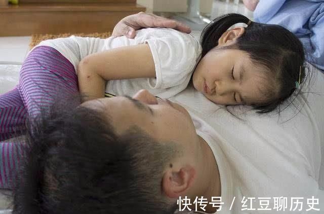 关键期|早上叫孩子起床,家长尽量晚于这个时间点,是娃长高个的关键期