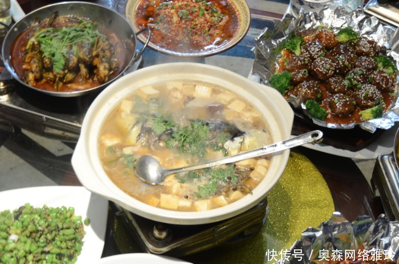 感慨|皇帝吃不完的满汉全席到哪去了？看完感慨：还真是不浪费