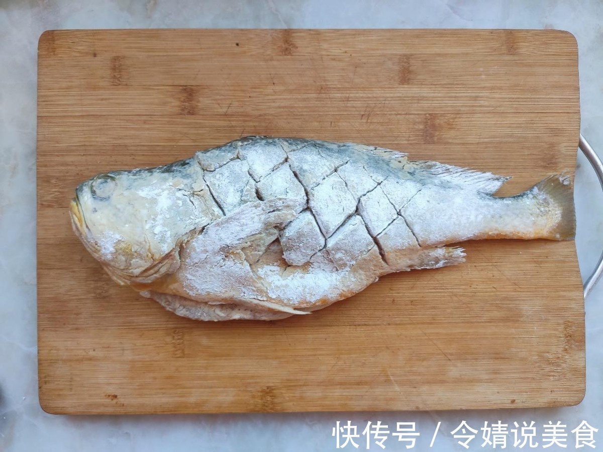 大黄花鱼好吃的做法，搭配蔬菜，营养丰富，鲜美下饭，太好吃了