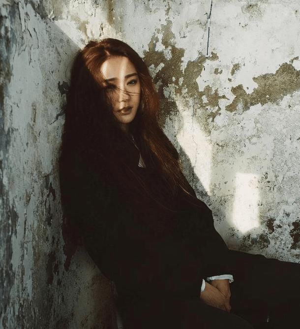 她背著丈夫參加好聲音，爆紅后稱自己是單身，下臺(tái)立馬就與丈夫辦離婚