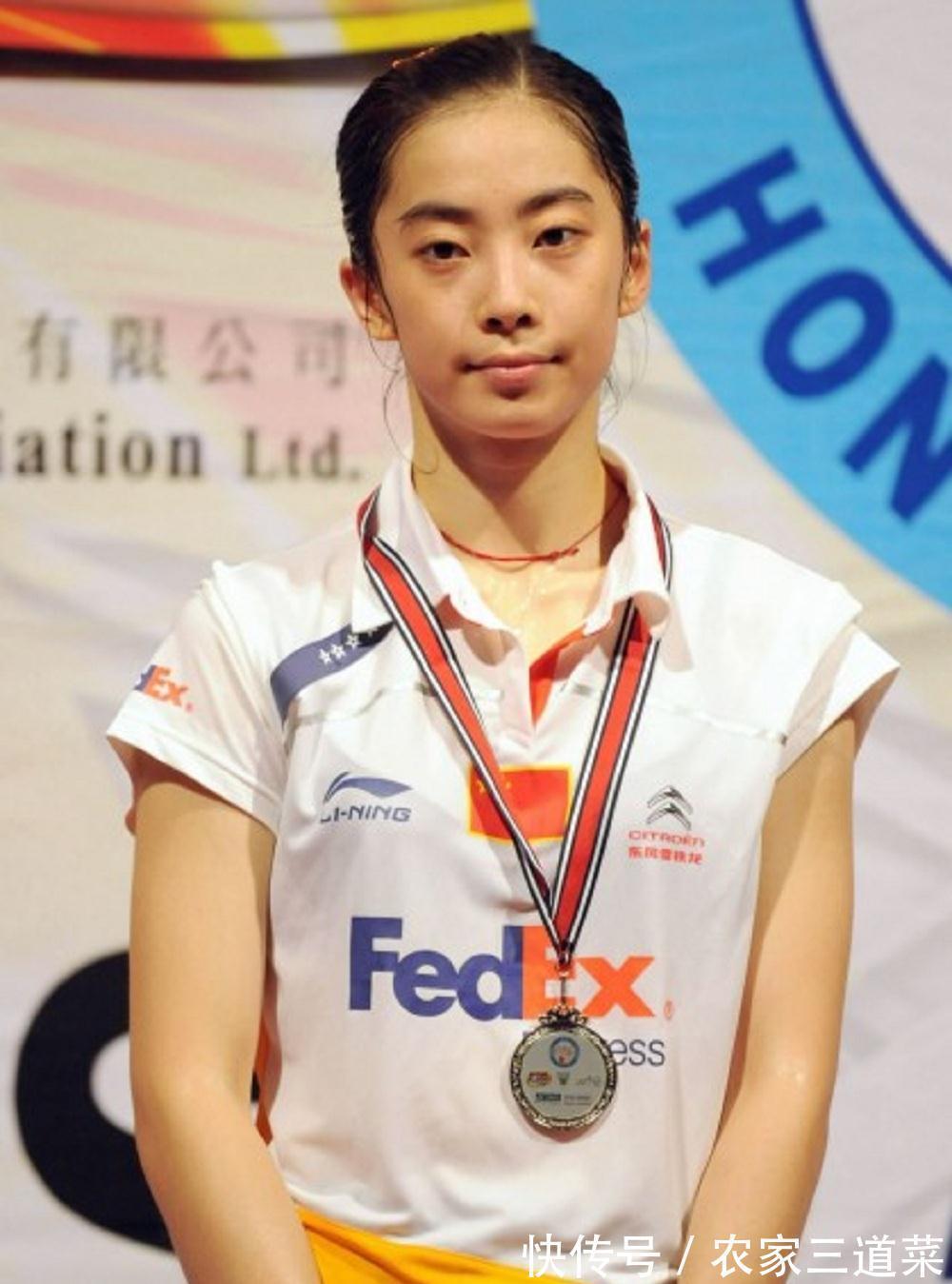 威克多|羽壇女神王適嫻,世界第一卻兩次無緣奧運(yùn),陪伴諶龍十年嫁給愛情