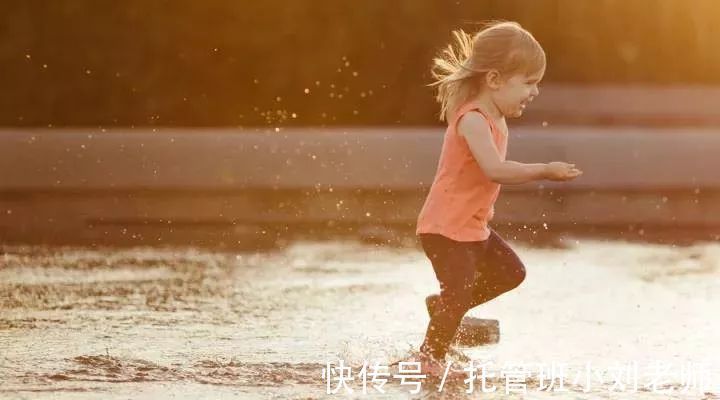 校园欺凌|进入青春期的女孩,父母要怎么管?