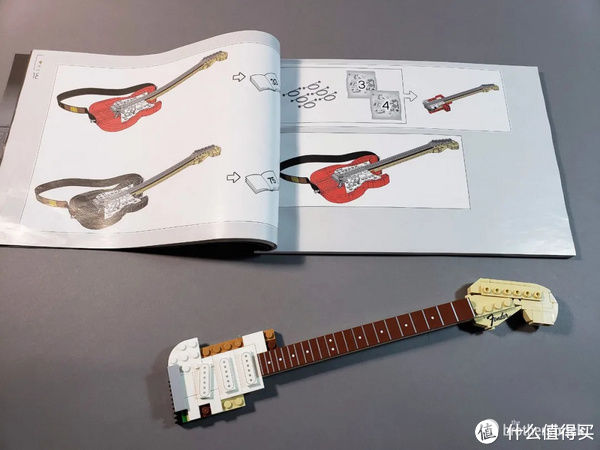 开箱|乐高Ideas套装21329 Fender Stratocaster开箱评测