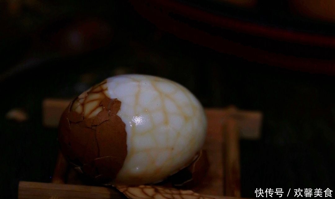 想吃茶叶蛋太简单!完美“蜘蛛网”纹路,“晃一晃”即成!