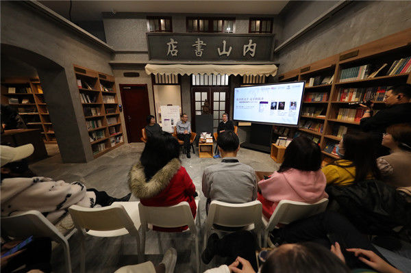 韩浩月#韩浩月“故乡三部曲”终章《我要从所有天空夺回你》出版