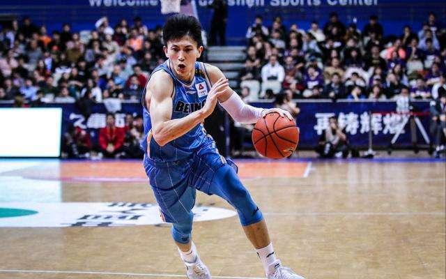内线|雅尼斯时运不济,首钢三小外援计划遭重创,秦晓雯怕啥来啥