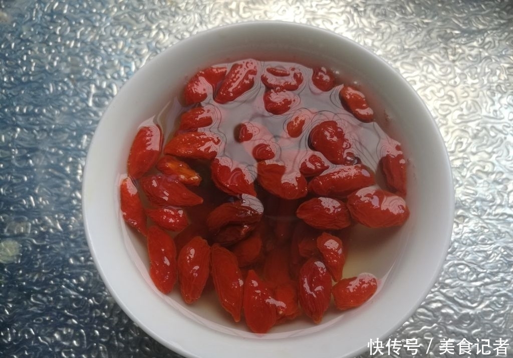  冬天|冬天养肝排毒，多吃“这道”菜，保护肝脏，给身体做个大扫除！