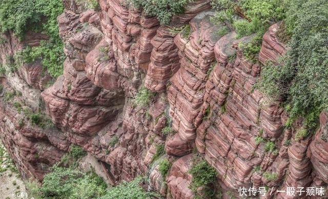 河南焦作云台山的红石峡神奇，它是美国科罗拉多大峡谷的姐妹公园