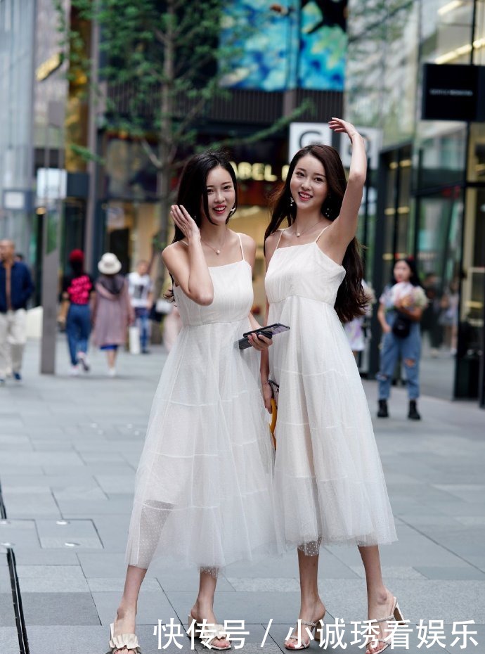 设计|非常出众的一对姐妹花,走在街头真心是太受人关注了