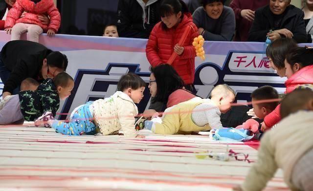 姿势|越“爬”越聪明，爬行敏感期错过很可惜！5种姿势助力宝宝学爬行