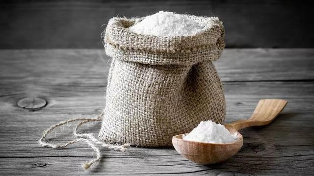 糖尿病|血糖过高,睡觉先知提醒睡觉有2个表现,提示糖尿病已到来