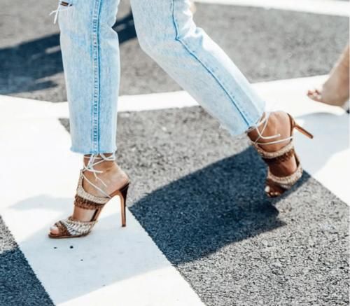 一条丝巾的5种“时髦系法”，让你时髦显瘦不撞衫！