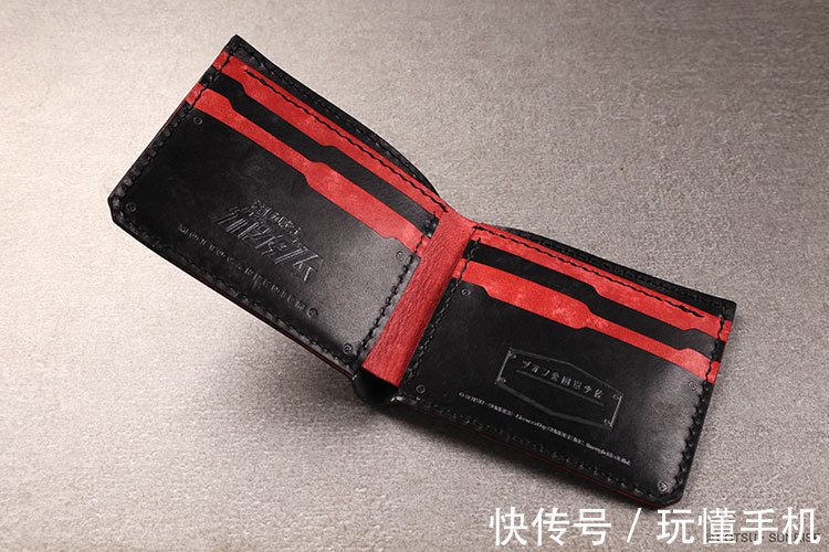 皮革 高达联名皮革产品:三大经典招牌机甲均亮相