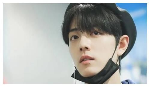 昔日|肖战首次跌出前10名,王一博在第四苦苦支撑,昔日顶流终落幕