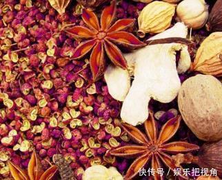 炖羊肉时,最忌加“2香2酸”,大厨只加这4样,羊肉软烂无膻味