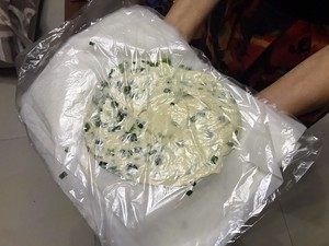 葱油饼|用这个方法做的葱油饼太香了,一口气吃3张,外酥内软,葱香扑鼻