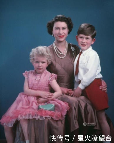 王室|39年前,戴安娜生完孩子缝完线就忍痛抱威廉照相,上车后痛哭不止