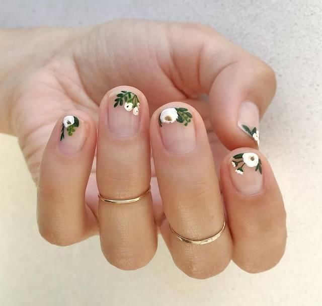 梦幻|新娘美甲灵感美国美甲师BetinaGoldstein的15款梦幻指甲造型