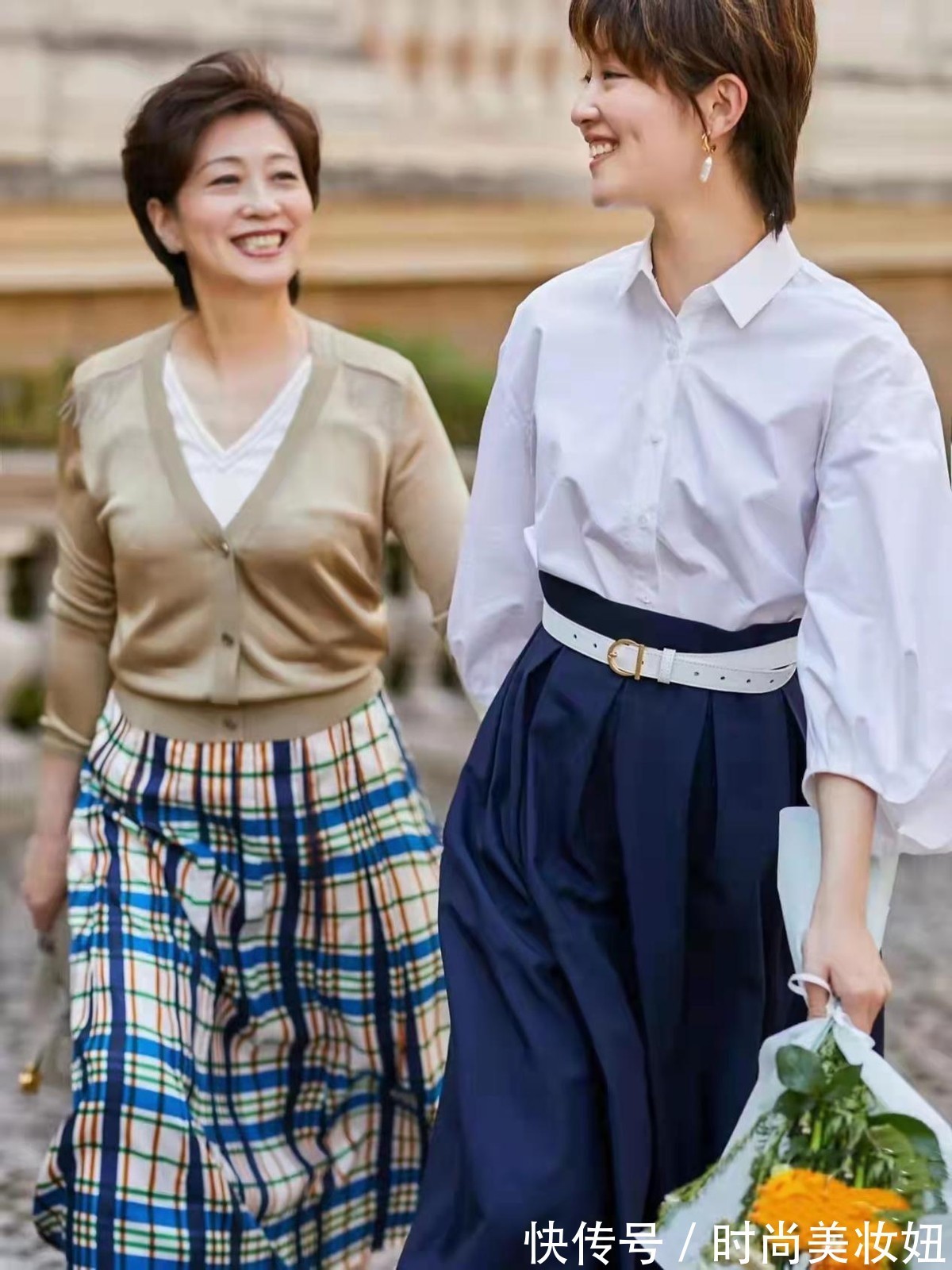 选用 建议50岁的女人多穿“针织衫”,搭配裤子、裙子,都优雅大方