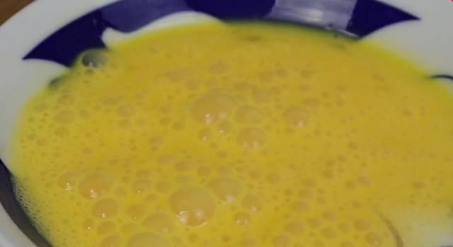 2个鸡蛋,4袋牛奶,教你一个想不到的做法,连吃10天都不腻