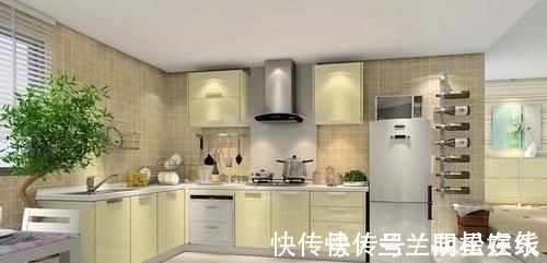 定制|安装橱柜记得在底部留空一格,过来人都懂,懊悔做错了