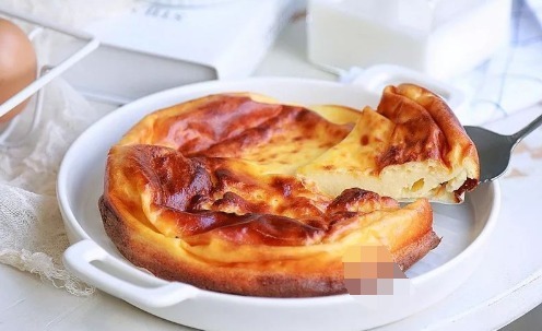 蛋糕|一包酸奶、两个鸡蛋、一勺淀粉,搅一搅就可以做的蛋糕