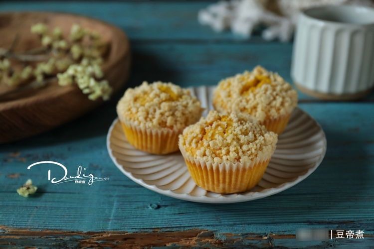 自己家种的老南瓜,做成蛋糕没想到这么香,孩子连吃了三个还想要