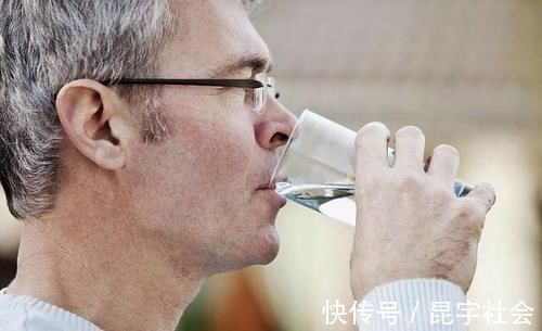 冠心病|高血脂“害怕”3件事,你若能坚持,血管一天比一天干净!