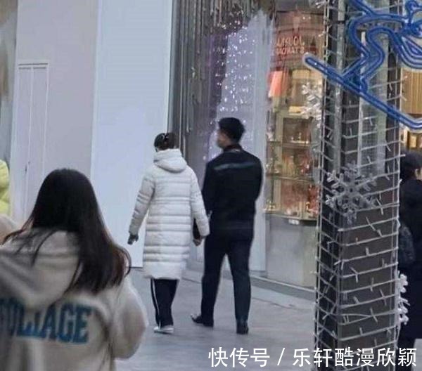 国乒女队|人生赢家!丁宁与神秘男子牵手逛街,网友看背影像方博