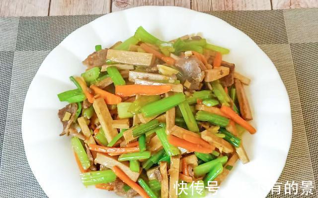 芹菜|芹菜炒香干,先炒芹菜还是先炒豆干?很多朋友做错了,难怪不好吃