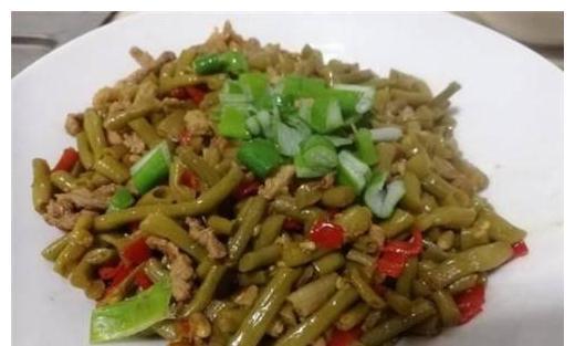 扛把子|秋天，此菜刚好可以吃，又酸又辣又解馋，是湘菜中的“扛把子”