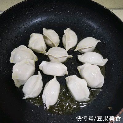 小技巧|第一次做冰花煎饺就能成功的秘诀,就在于这几个小技巧