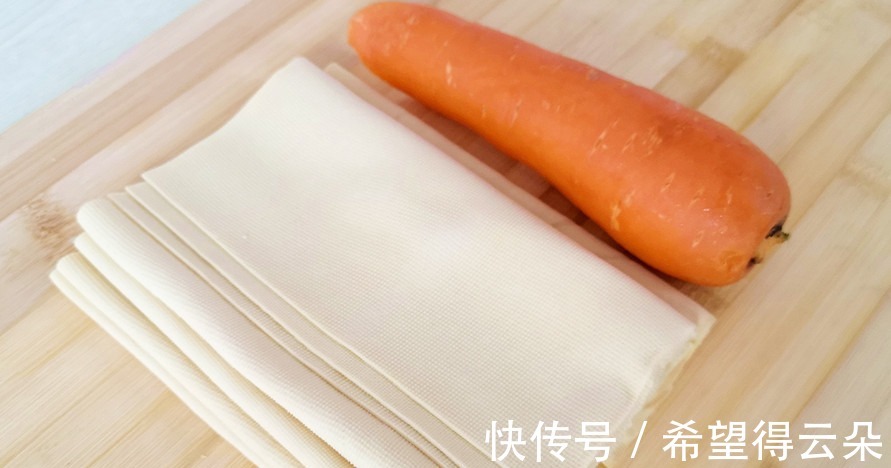 洋葱|夏天,凉菜如此做,上桌就抢光,开胃下饭,比吃肉还过瘾,太香了!