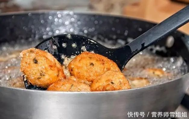 肺癌|41岁男子,确诊肺癌,平时不吸烟,但2个行为,早已把肺伤透了