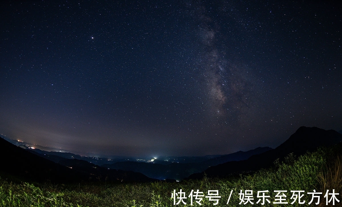 女人!女人更应该静下心来读书提升自己,向内收获更多的力量